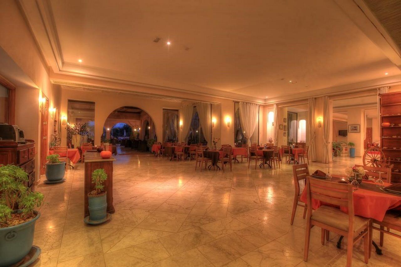 Villa Marco Au Jardin Des Senteurs El Ain Ngoại thất bức ảnh